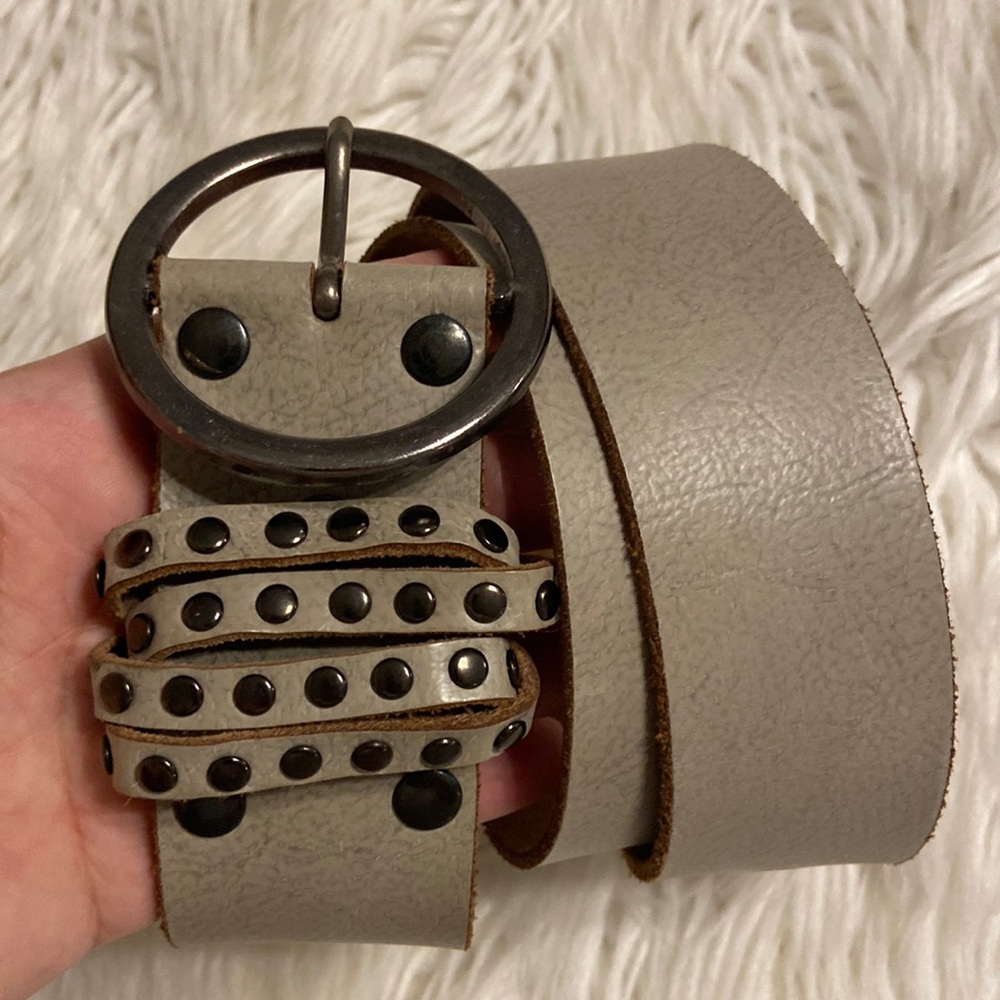 CECIL Women’s Belt Real Leather length 40” there is no size but does have 90